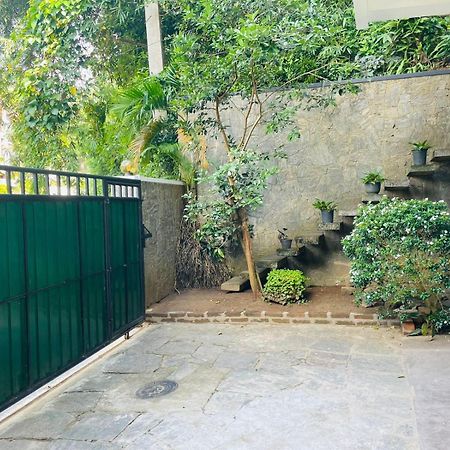 Villa Nine Kandy Exteriör bild