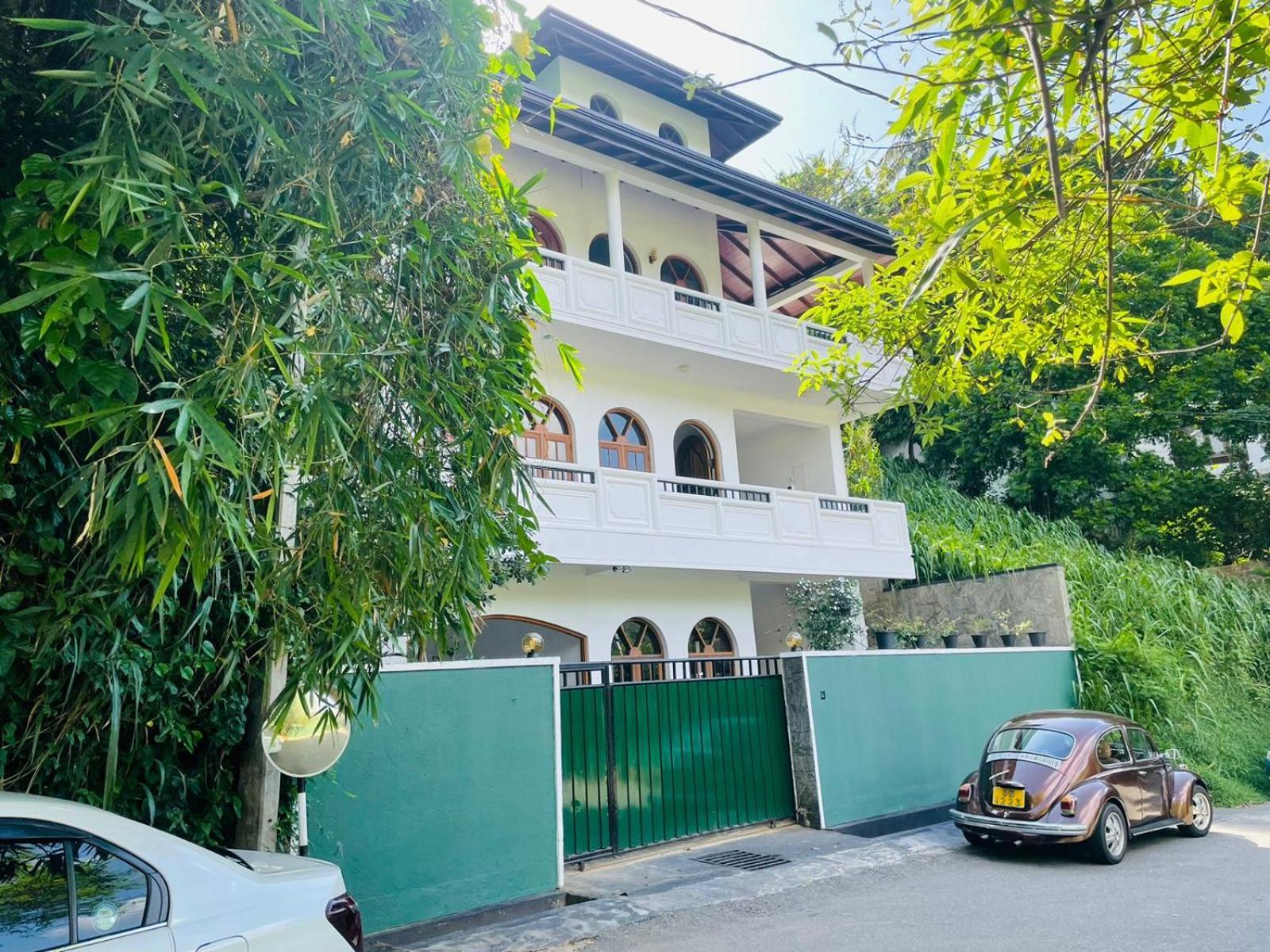 Villa Nine Kandy Exteriör bild